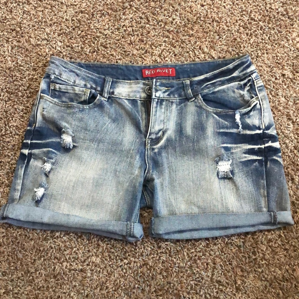 Juniors 13, light wash shorts, Red Rivet